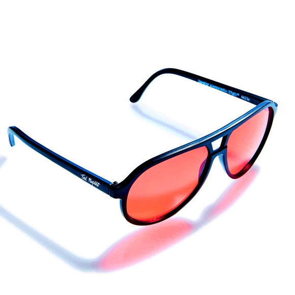 Retro Red Tinted Aviators - Picture 3 of 6